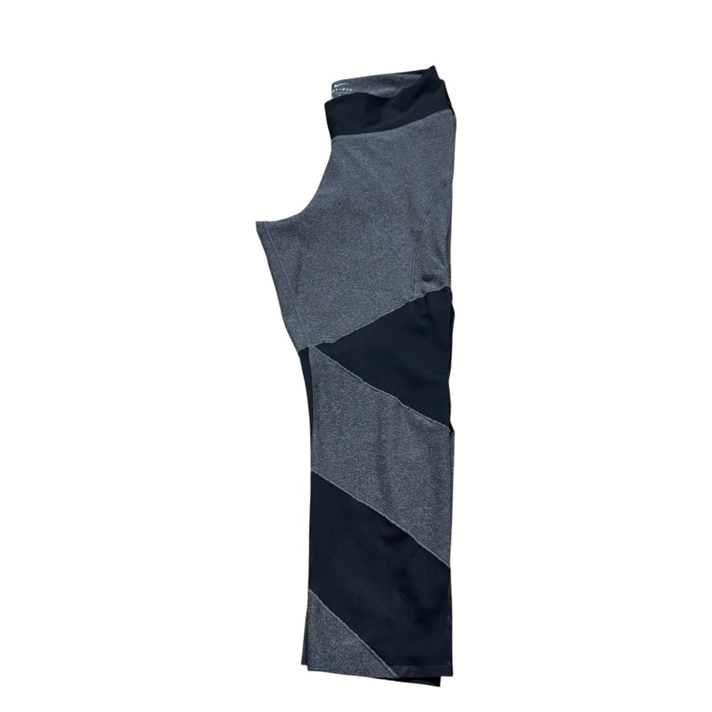 Ladies Nike Dri-Fit Grey Cropped Leggings With Black Mesh Size Medium